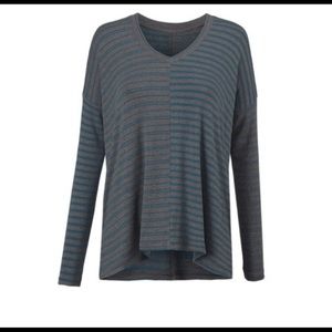 CABi Hybrid stripe Tee size Medium